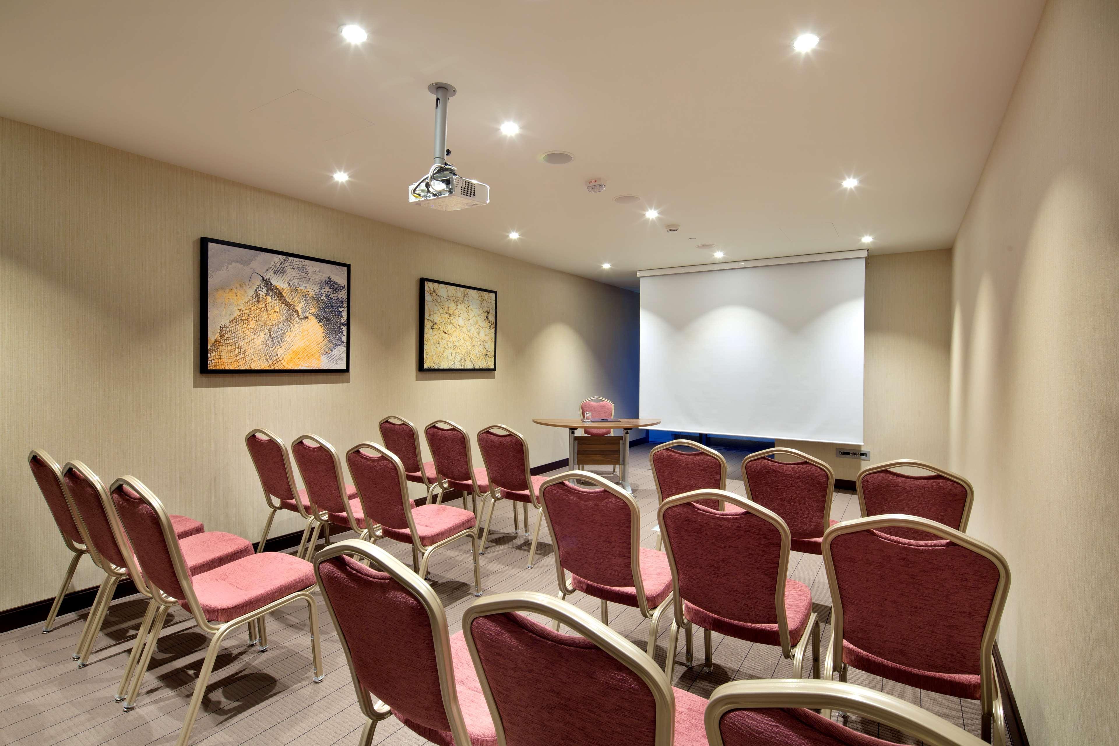 Hotel Hilton Batumi Esterno foto Meeting room