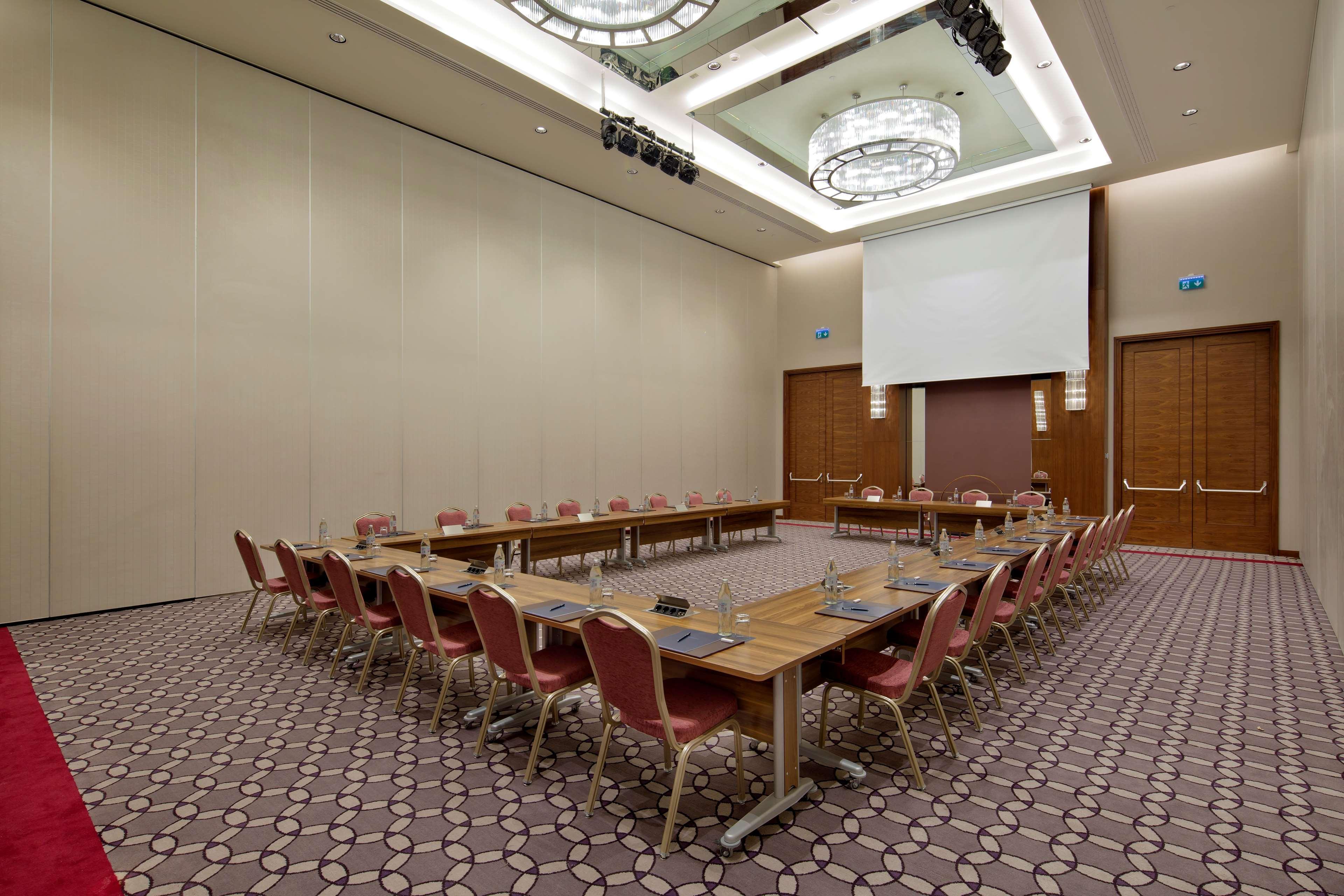Hotel Hilton Batumi Esterno foto Meeting room
