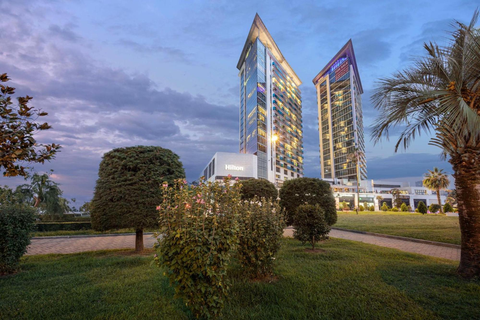 Hotel Hilton Batumi Esterno foto The West End