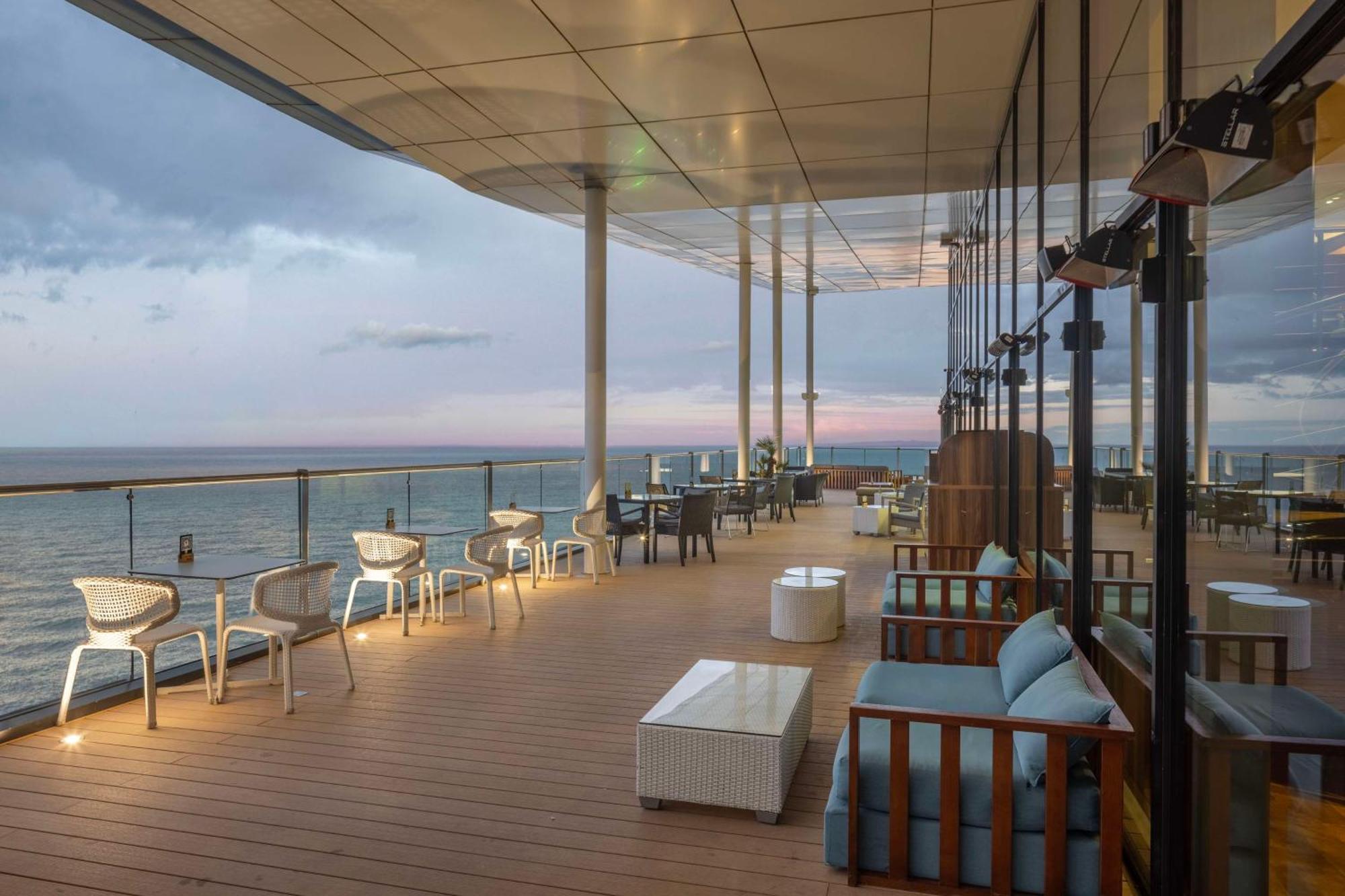 Hotel Hilton Batumi Esterno foto The observation deck of the hotel