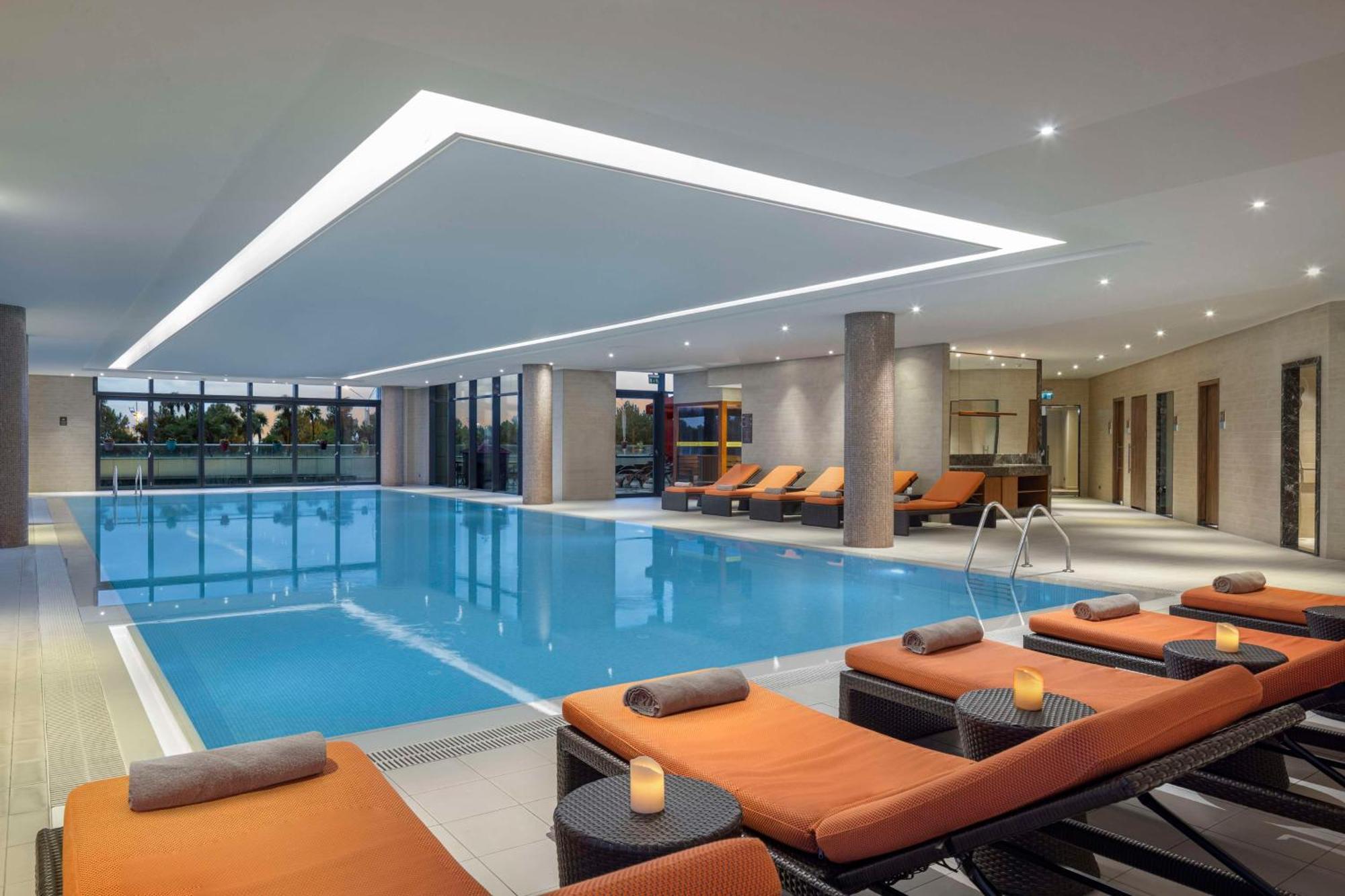 Hotel Hilton Batumi Esterno foto The pool at the hotel